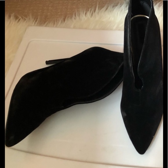 Forever 21 Cut Out Heeled Booties. Sz 10 - Picture 3 of 8